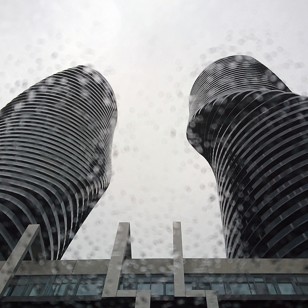 merlin monroe buildings in Mississauga during rain